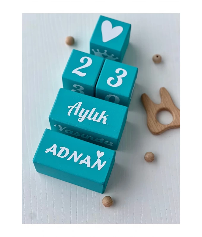 MAVİ BEBEK ANI KÜPÜ VE İSİMLİ KÜP 5 parça