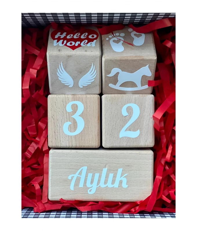 Kırmızı kalpli Anne Bebek anı küpü seti 