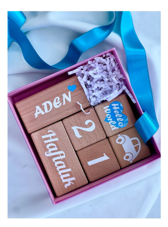 MAVİ KALPLİ ANNE BEBEK ANI KÜPÜ İSİMLİ KÜP 